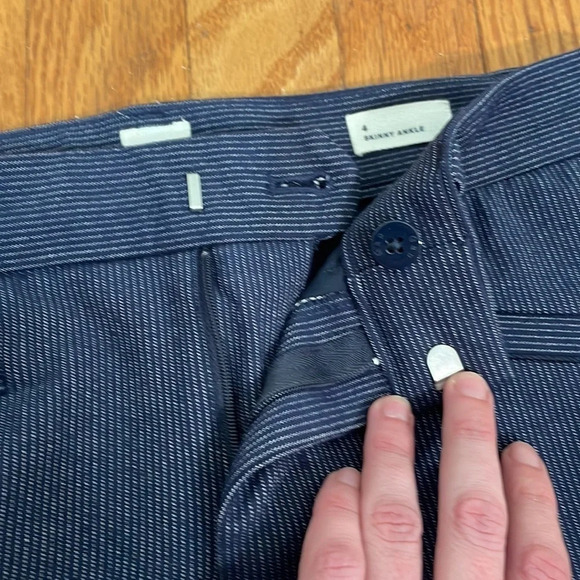 Gap Skinny Ankle Pant navy pinstripe business casual size 4 - Picture 6 of 6